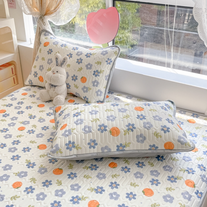 91家纺网 家纺一手货源 找家纺 慕尚 2025新款乳胶凉席水洗棉夏被三件套四件套 橘子小花