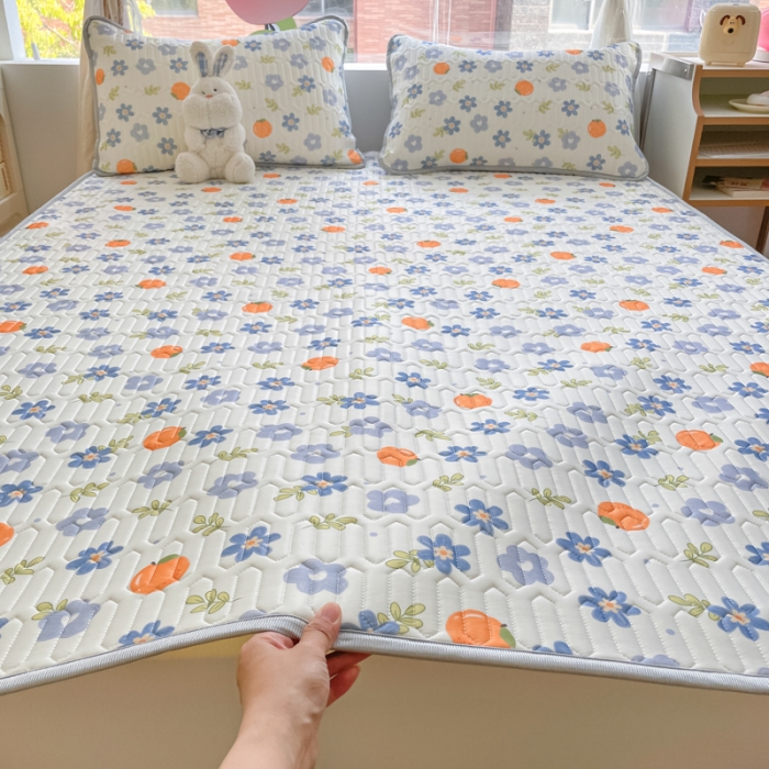 91家纺网 家纺一手货源 找家纺 慕尚 2025新款乳胶凉席水洗棉夏被三件套四件套 橘子小花