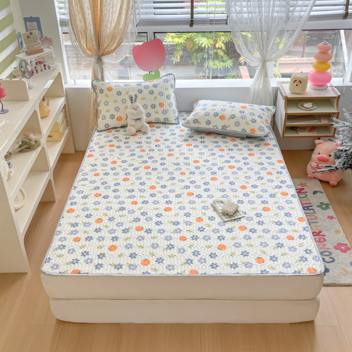 91家纺网 家纺一手货源 找家纺 慕尚 2025新款乳胶凉席水洗棉夏被三件套四件套 橘子小花