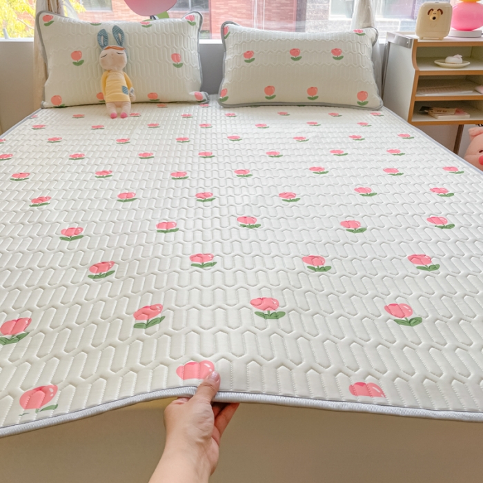 91家纺网 家纺一手货源 找家纺 慕尚 2025新款乳胶凉席水洗棉夏被三件套四件套 郁金香