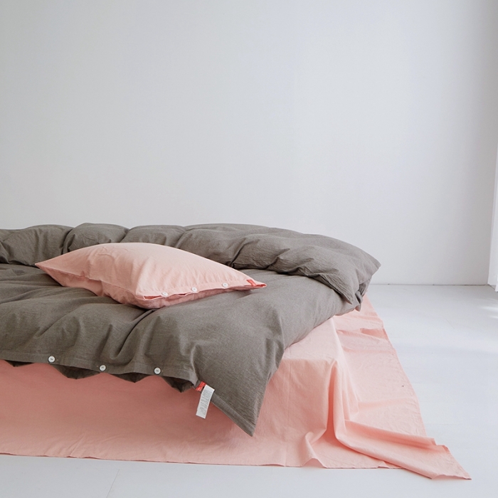 91家纺网 家纺一手货源 找家纺 总安莱生活水洗棉全棉色经色纬高支高密纽扣款工艺混搭拼色四件套（系列二）