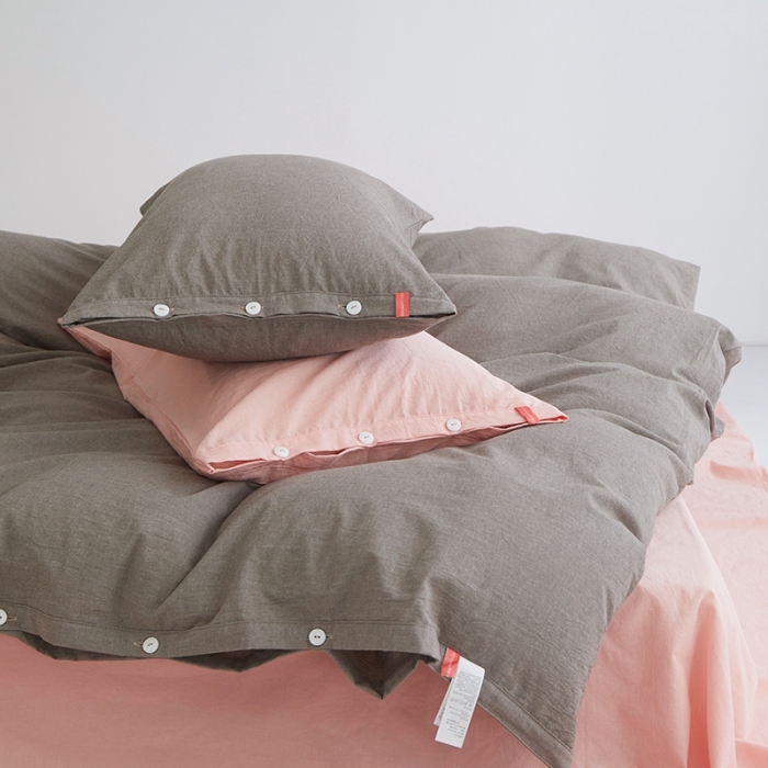 91家纺网 家纺一手货源 找家纺 总安莱生活水洗棉全棉色经色纬高支高密纽扣款工艺混搭拼色四件套（系列二）