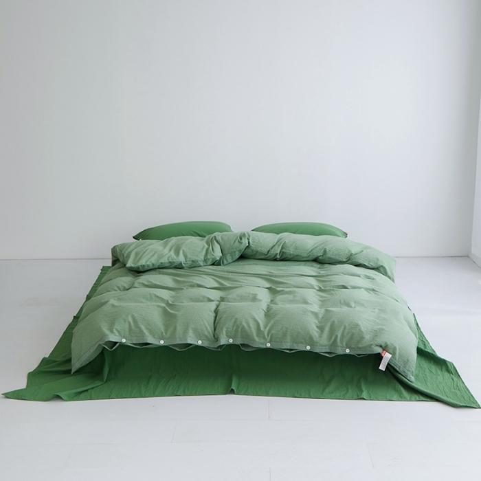 91家纺网 家纺一手货源 找家纺 安莱生活水洗棉全棉色经色纬高支高密纽扣款工艺混搭拼色四件套（系列二） 嫩绿+军绿（军绿军绿）
