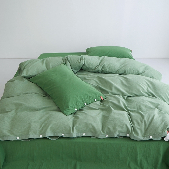 91家纺网 家纺一手货源 找家纺 安莱生活水洗棉全棉色经色纬高支高密纽扣款工艺混搭拼色四件套（系列二） 嫩绿+军绿（军绿军绿）