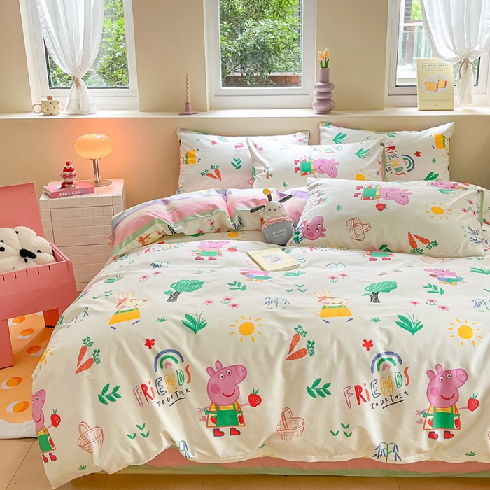 91家纺网 家纺一手货源 找家纺 金爱家 2023新款小猪佩奇正版授权纯棉印花系列四件套 小猪佩奇-春游佩奇