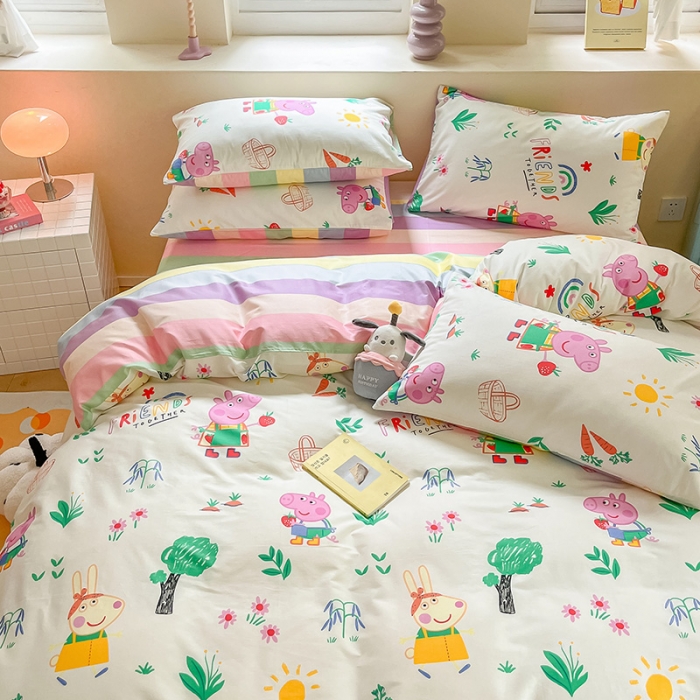 91家纺网 家纺一手货源 找家纺 金爱家 2023新款小猪佩奇正版授权纯棉印花系列四件套 小猪佩奇-春游佩奇