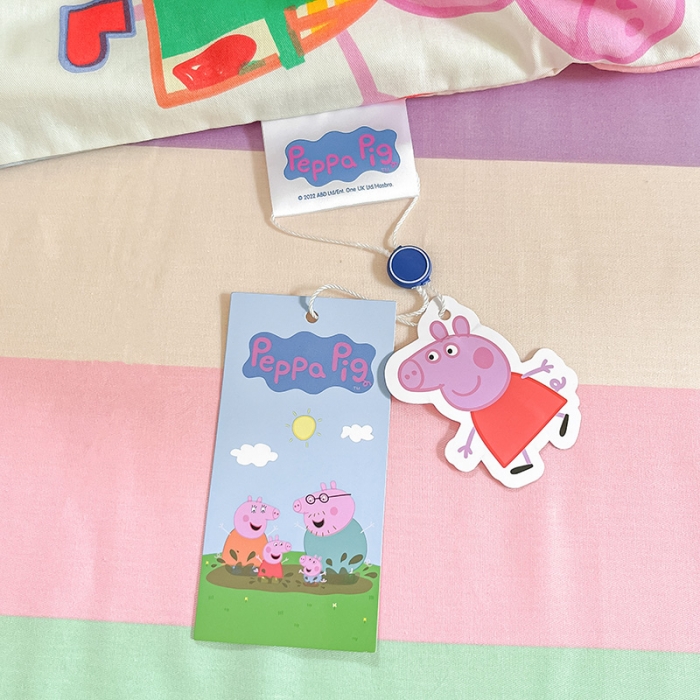 91家纺网 家纺一手货源 找家纺 金爱家 2023新款小猪佩奇正版授权纯棉印花系列四件套 小猪佩奇-春游佩奇