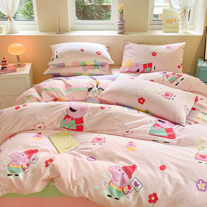 91家纺网 家纺一手货源 找家纺 金爱家 2023新款小猪佩奇正版授权纯棉印花系列四件套 小猪佩奇-可爱佩奇