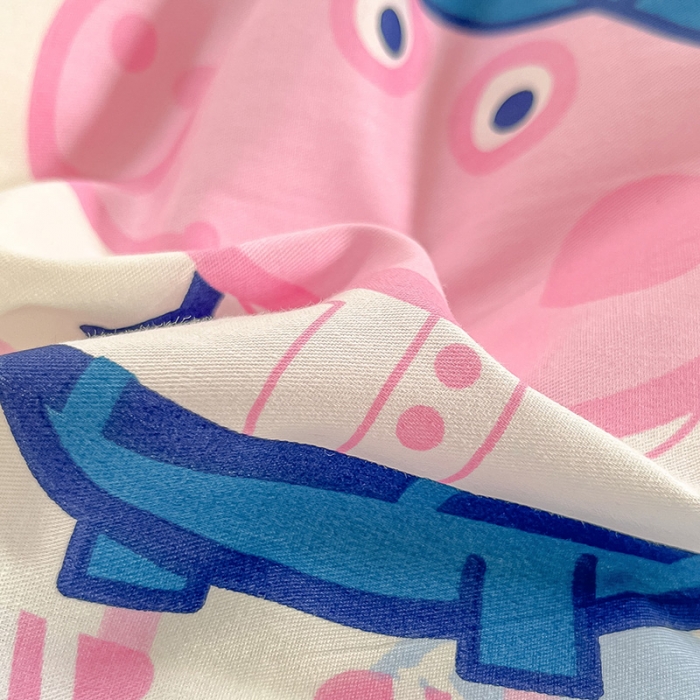 91家纺网 家纺一手货源 找家纺 金爱家 2023新款小猪佩奇正版授权纯棉印花系列四件套 小猪佩奇-运动佩奇