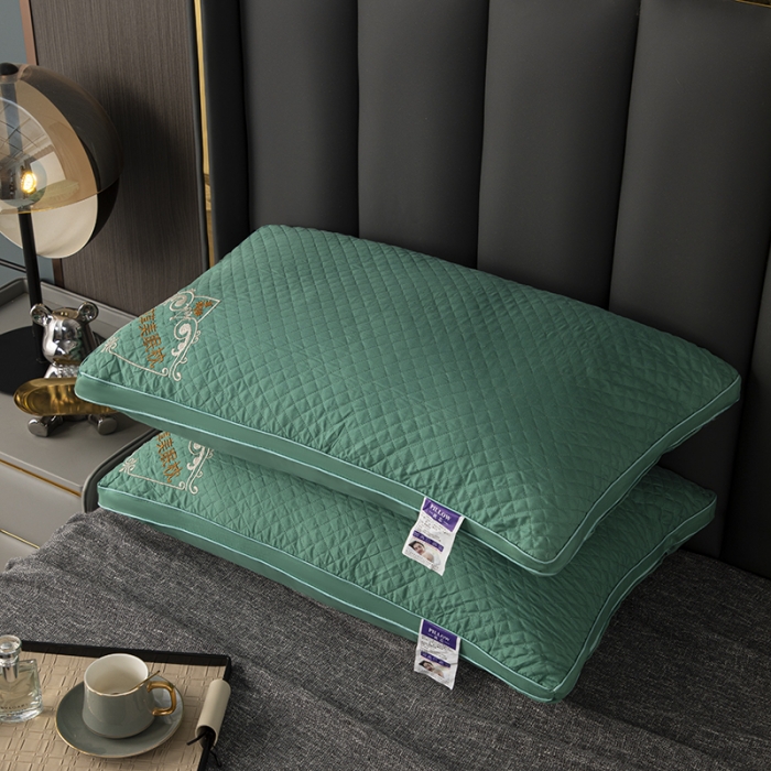 91家纺网 家纺一手货源 找家纺 拾光枕芯 2023新款跑量高档艾草立体双边刺绣驱蚊美眠枕芯 绿色