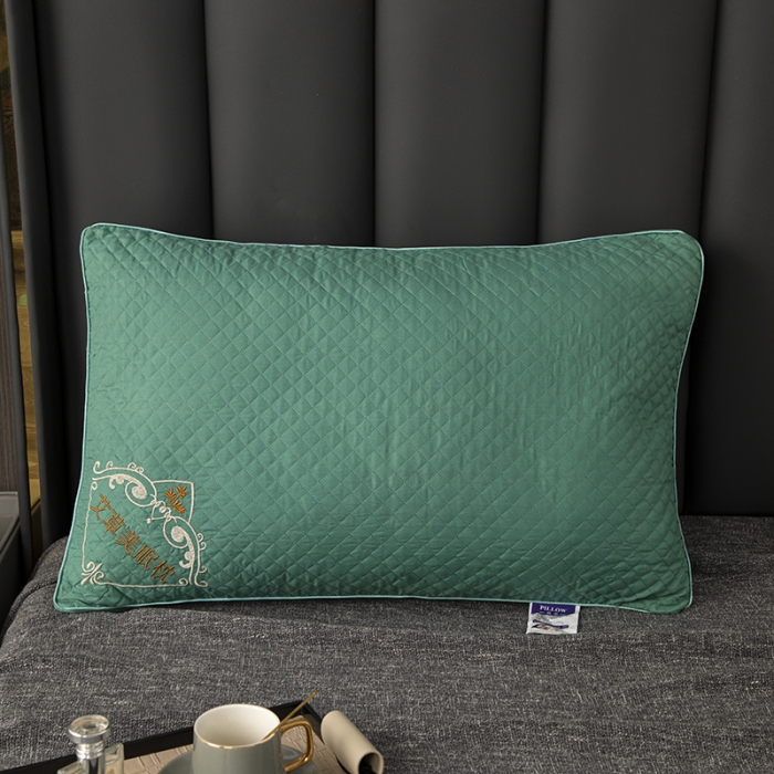 91家纺网 家纺一手货源 找家纺 拾光枕芯 2023新款跑量高档艾草立体双边刺绣驱蚊美眠枕芯 绿色