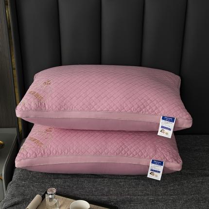 拾光枕芯 2023新款跑量高档艾草立体双边刺绣驱蚊美眠枕芯粉色