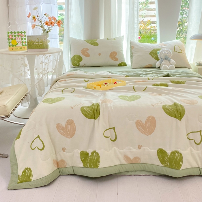 91家纺网 家纺一手货源 找家纺 慕尚家纺 2025新款A类超柔双层纱针织夏被四件套 涂鸦爱心