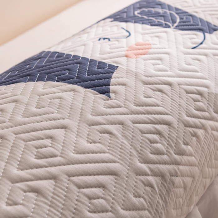 91家纺网 家纺一手货源 找家纺 梦舒羽2025新款夹棉花边双人枕套单人加厚长款枕芯套 月亮宝宝