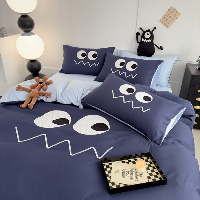 91家纺网 家纺一手货源 找家纺 曼谷 贴布绣四件套小怪兽柔软磨毛床上用品水洗棉套件 小怪兽-可可浅蓝