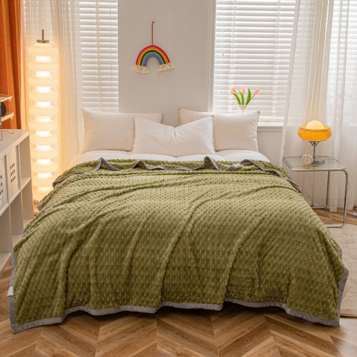 91家纺网 家纺一手货源 找家纺 卡琪曼 2023新款金龟绒毯子毛毯盖毯 绿色