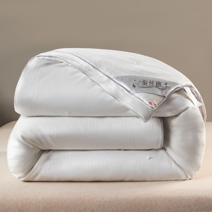 91家纺网 家纺一手货源 找家纺 恒鑫2025新款纯色全棉蚕丝被春秋被 夏被 加厚冬被拉链子母被 月光白