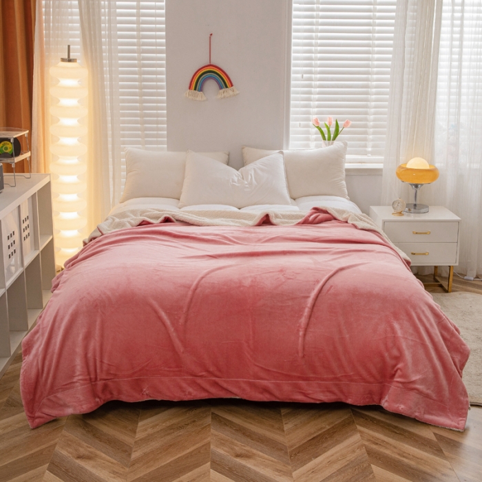 91家纺网 家纺一手货源 找家纺 卡琪曼 2022双面法兰绒羊羔绒毛毯办公室午睡盖毯子西瓜红（白羊羔绒）