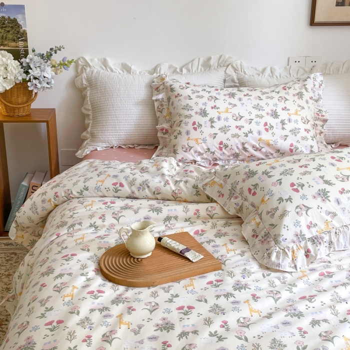 91家纺网 家纺一手货源 找家纺 棉生活 2025新款洛丽塔花边款全棉四件套 又见花开
