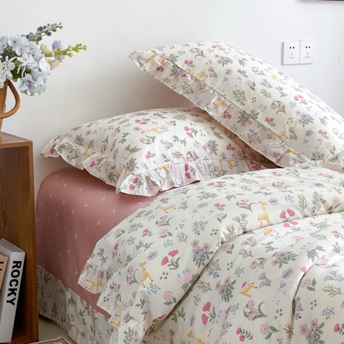 91家纺网 家纺一手货源 找家纺 棉生活 2025新款洛丽塔花边款全棉四件套 又见花开