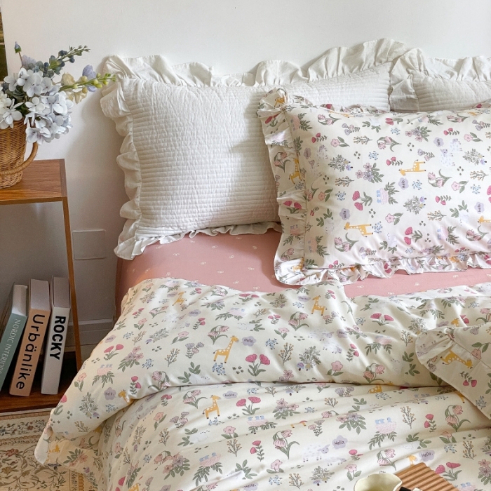 91家纺网 家纺一手货源 找家纺 棉生活 2025新款洛丽塔花边款全棉四件套 又见花开