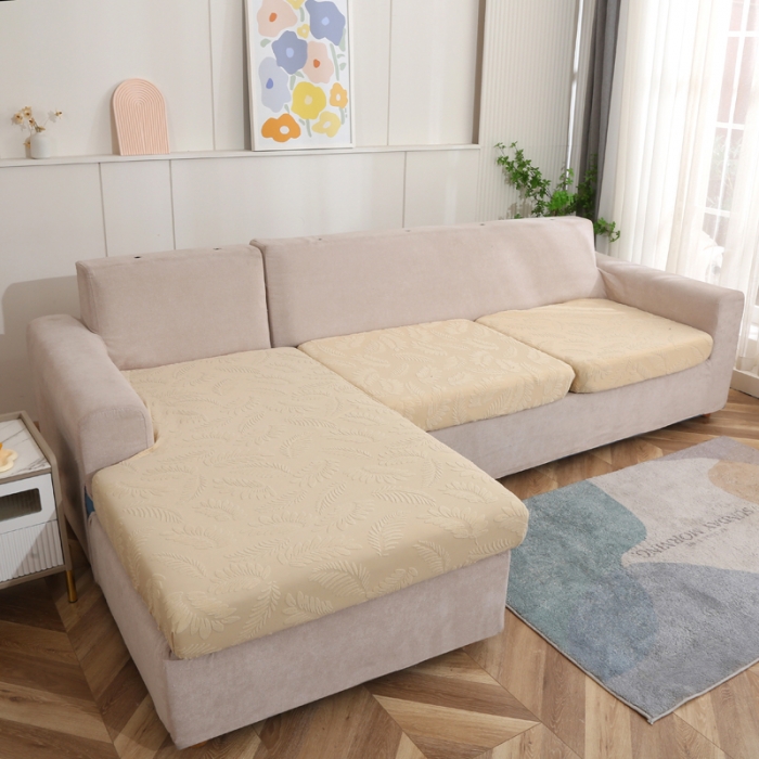 91家纺网 家纺一手货源 找家纺 兴妮雅 2023新款大树叶防水弹力立体浮雕提花贵妃沙发坐垫套 米黄