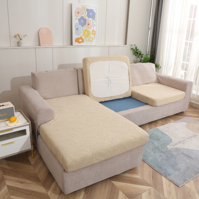 91家纺网 家纺一手货源 找家纺 兴妮雅 2023新款大树叶防水弹力立体浮雕提花贵妃沙发坐垫套 米黄