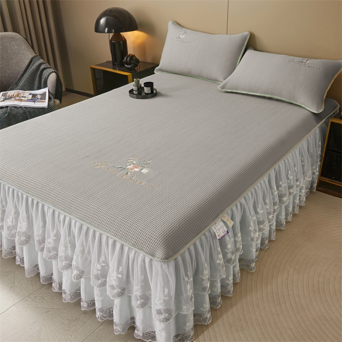 91家纺网 家纺一手货源 找家纺 恒爱 2023 刺绣华夫格床裙三件套 太空灰（床裙款）