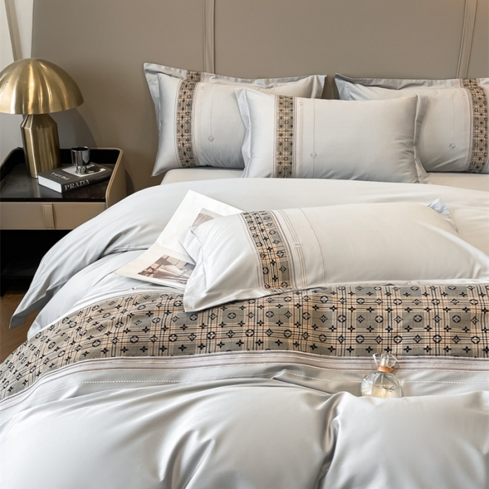 91家纺网 家纺一手货源 找家纺 魅都100长绒棉简约轻奢贴布绣四件套-莫西卡 莫西卡-浅灰
