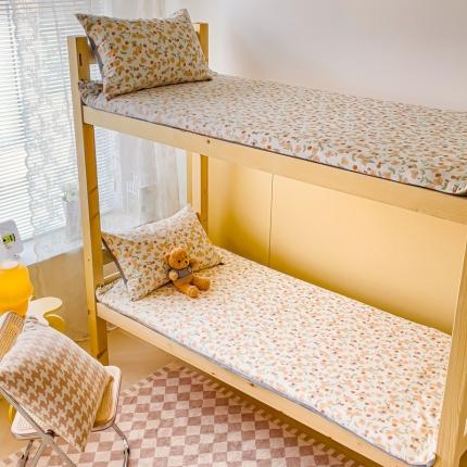 91家纺网 家纺一手货源 找家纺 金丝鸟 2023新款全棉加水晶绒棉加绒床垫套 花千朵