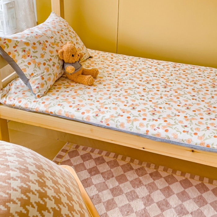 91家纺网 家纺一手货源 找家纺 金丝鸟 2023新款全棉加水晶绒棉加绒床垫套 花千朵