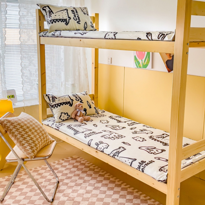 91家纺网 家纺一手货源 找家纺 金丝鸟 2023新款全棉加水晶绒棉加绒床垫套 涂鸦