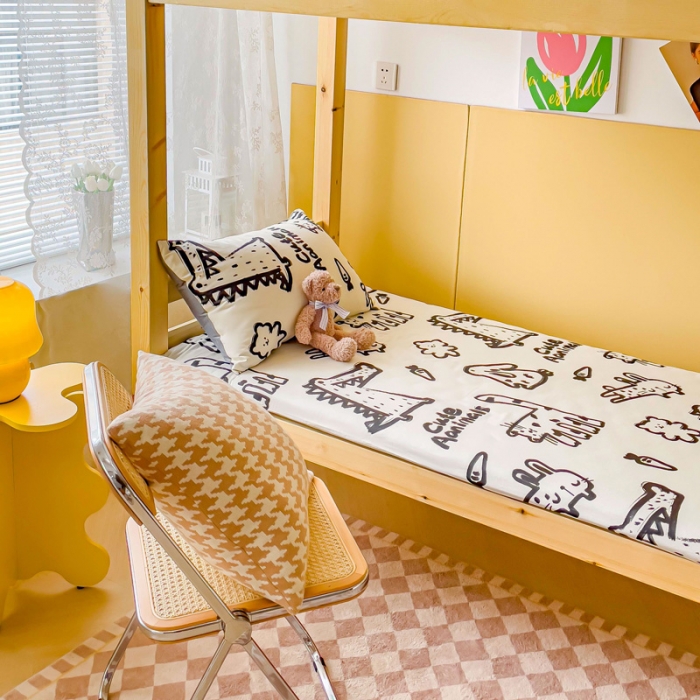 91家纺网 家纺一手货源 找家纺 金丝鸟 2023新款全棉加水晶绒棉加绒床垫套 涂鸦