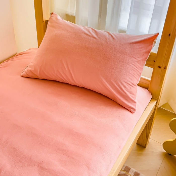 91家纺网 家纺一手货源 找家纺 金丝鸟 2023新款全棉加水晶绒棉加绒床垫套 烟雨枫间