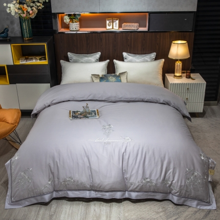 91家纺网 家纺一手货源 找家纺 天木兰 真蚕丝被春秋冬被 春蚕双宫茧 国标桐乡桑蚕长丝被子 纯棉刺绣花可水洗