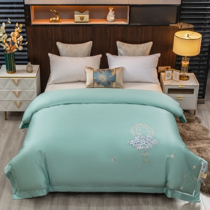 91家纺网 家纺一手货源 找家纺 天木兰 真蚕丝被春秋冬被 春蚕双宫茧 国标桐乡桑蚕长丝被子 纯棉刺绣花可水洗