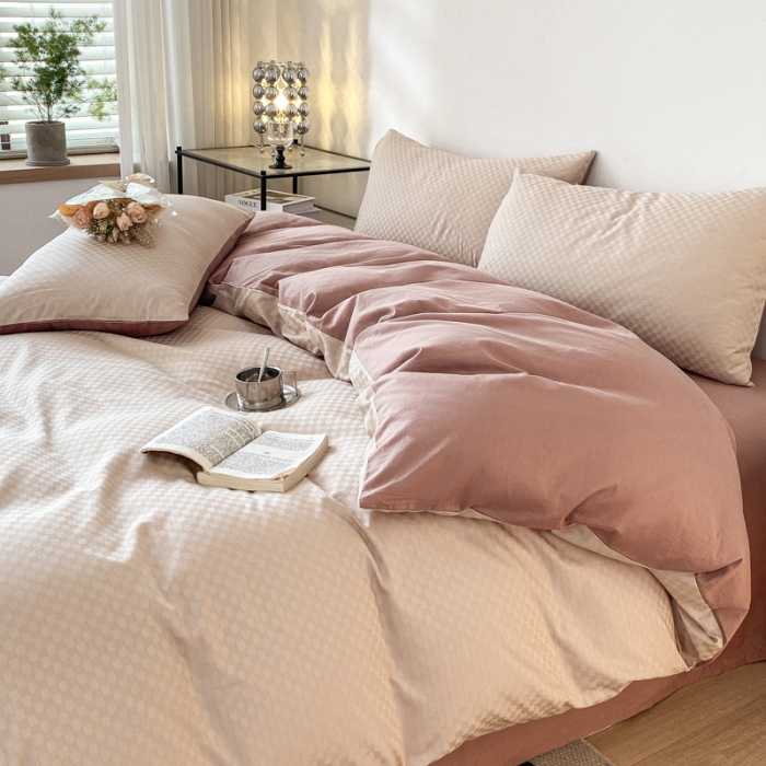 91家纺网 家纺一手货源 找家纺 涵宸家纺 2023新款全棉提花菲比系列四件套 菲比-莎豆其