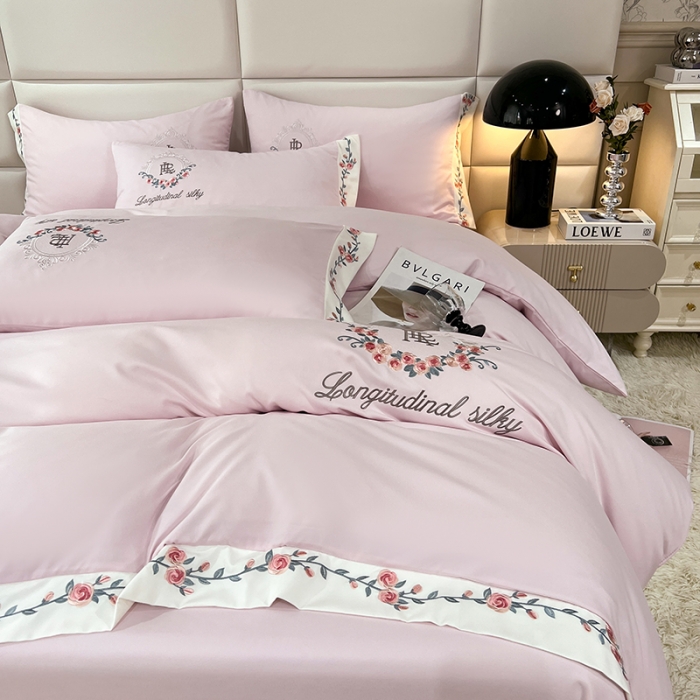 91家纺网 家纺一手货源 找家纺 易辰美 2024新款A类高克重水洗磨毛云柔棉刺绣四件套 少女粉