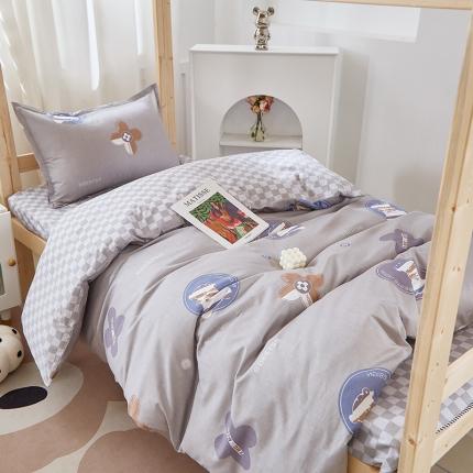 91家纺网 家纺一手货源 找家纺 晶缦家纺 2023新款全棉13372印花三件套 时尚熊 浅灰