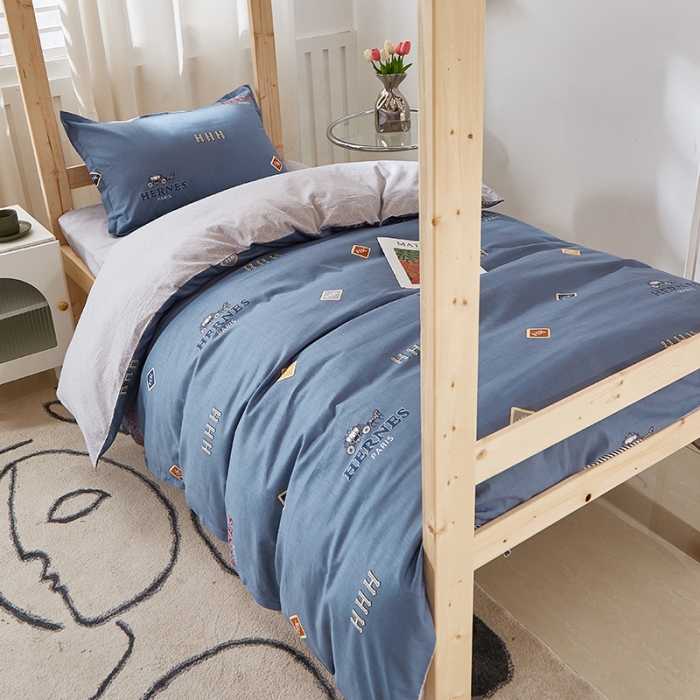 91家纺网 家纺一手货源 找家纺 晶缦家纺 2023新款全棉13372印花三件套 卡尔夫蓝