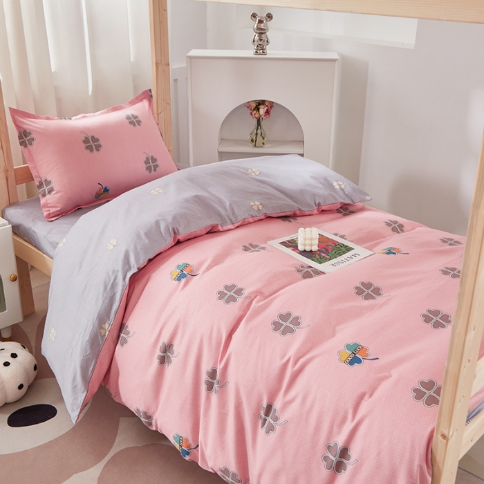 91家纺网 家纺一手货源 找家纺 晶缦家纺 2023新款全棉13372印花三件套 四叶草粉