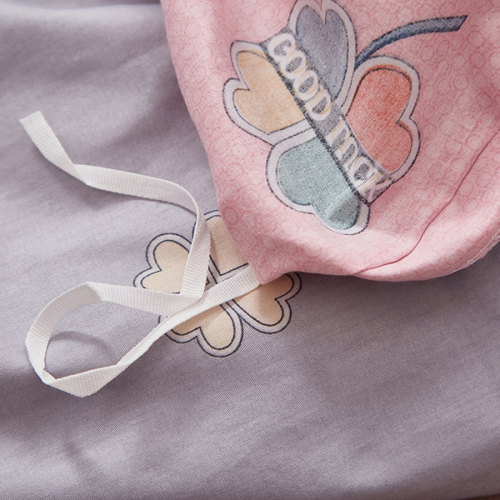 91家纺网 家纺一手货源 找家纺 晶缦家纺 2023新款全棉13372印花三件套 四叶草粉