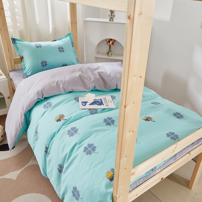 91家纺网 家纺一手货源 找家纺 晶缦家纺 2023新款全棉13372印花三件套 四叶草蓝