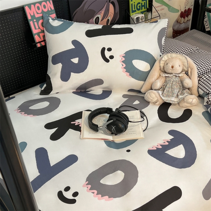 91家纺网 家纺一手货源 找家纺 HL原创 2023新款学生季宿舍套件三件套 格子字母