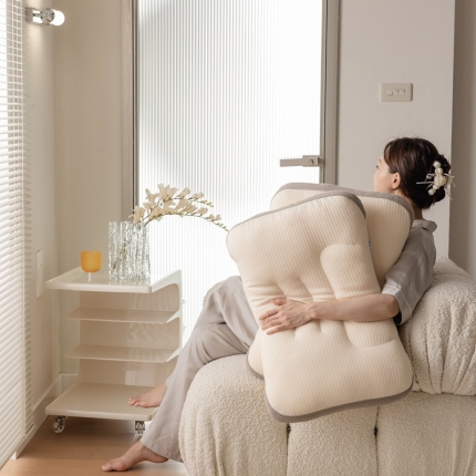 91家纺网 家纺一手货源 找家纺 （总）拾光枕芯 2023新款全棉针织菠萝护颈枕