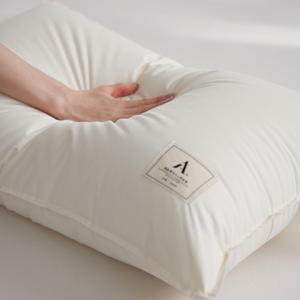 91家纺网 家纺一手货源 找家纺 （总）2024新款A类母婴级全棉酒店枕芯 本色原棉A类慢回弹酒店枕头