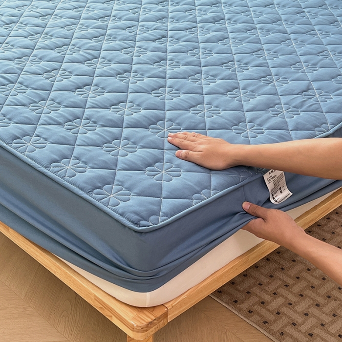 91家纺网 家纺一手货源 找家纺 丝涟 2023新款A类水洗亲肤棉防水防污床笠 海洋蓝