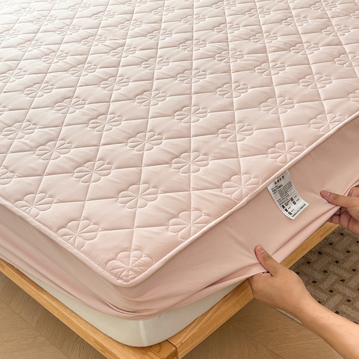 91家纺网 家纺一手货源 找家纺 丝涟 2023新款A类水洗亲肤棉防水防污床笠 樱花粉