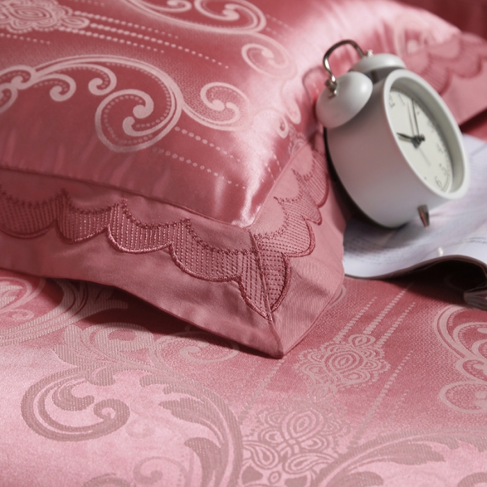 91家纺网 家纺一手货源 找家纺 （总）福丽莱家纺  2023新款贡缎提花床裙四件套（夹棉）