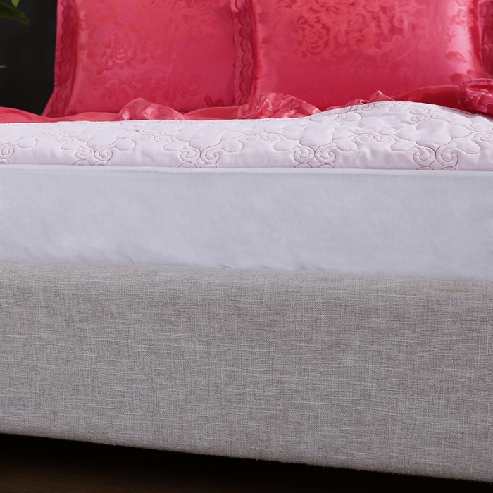 91家纺网 家纺一手货源 找家纺 福丽莱家纺  2023新款贡缎提花床裙四件套（夹棉）朵朵花语-砖红